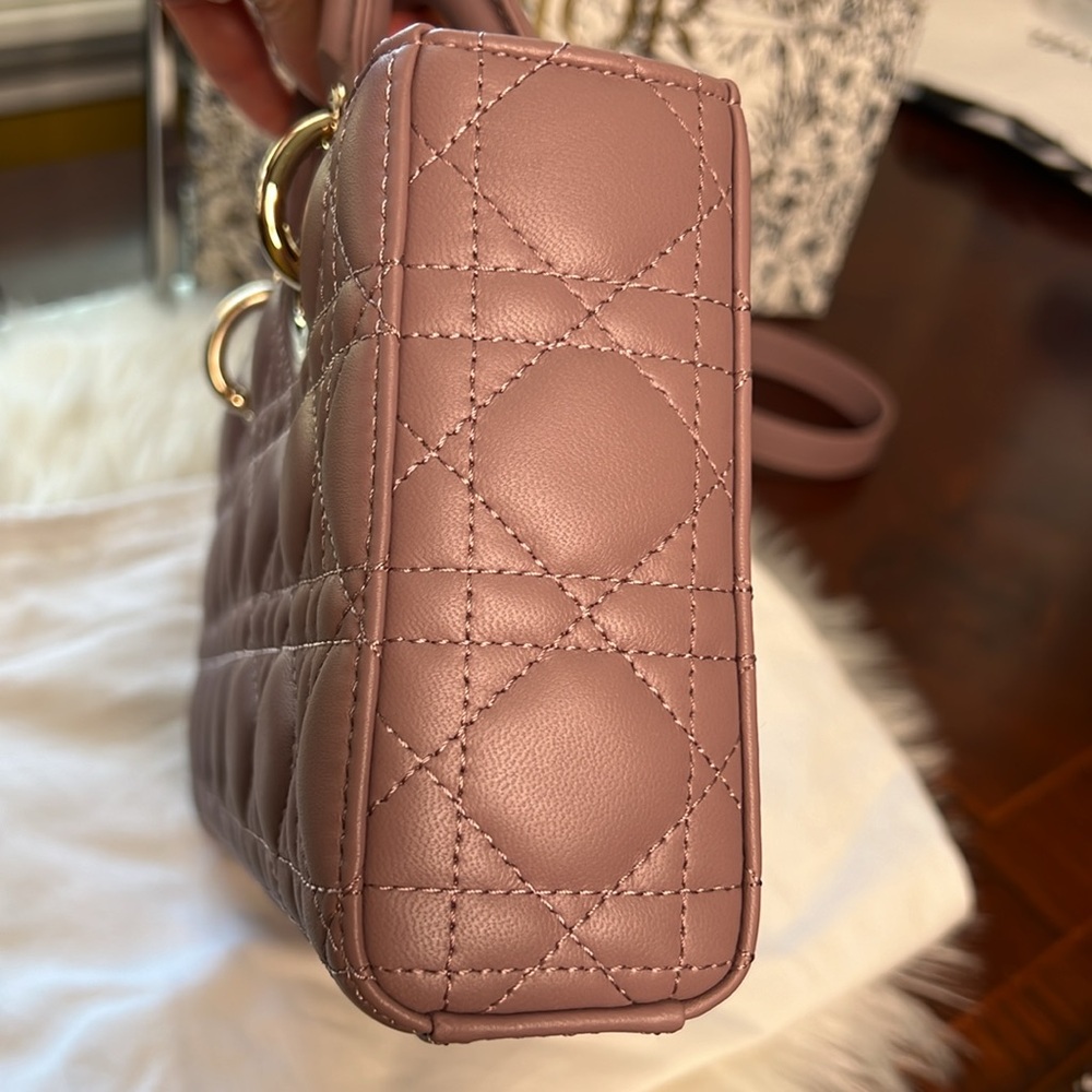 Dior Medium Lady D-Joy Bag Peony Pink Cannage Lambskin NWT Shoulder/Crossbody - Picture 5 of 17